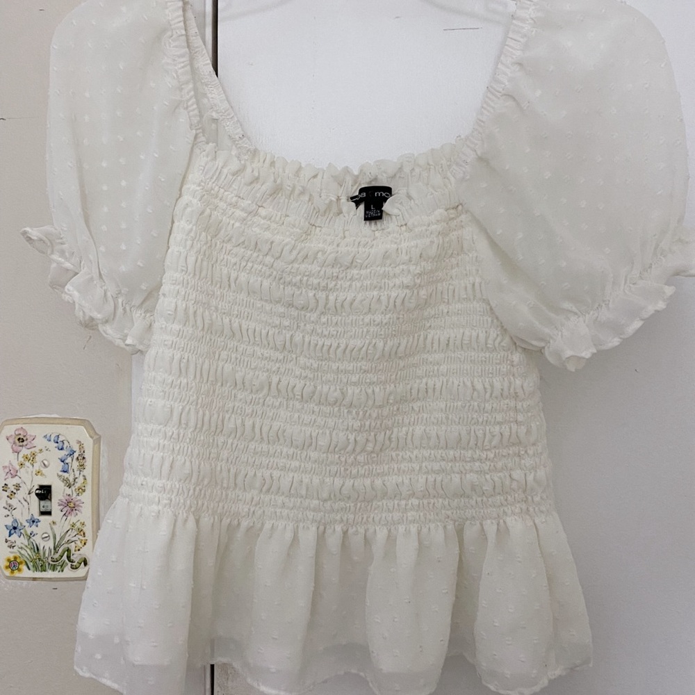 Coquette Moa Moa ruffle puff sleeve blouse top